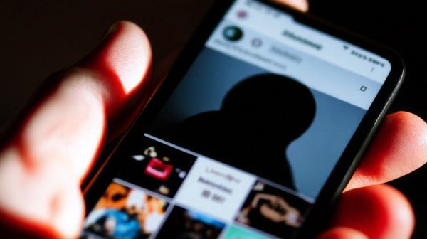 Top méthodes pour consulter des stories Instagram sans être vu
